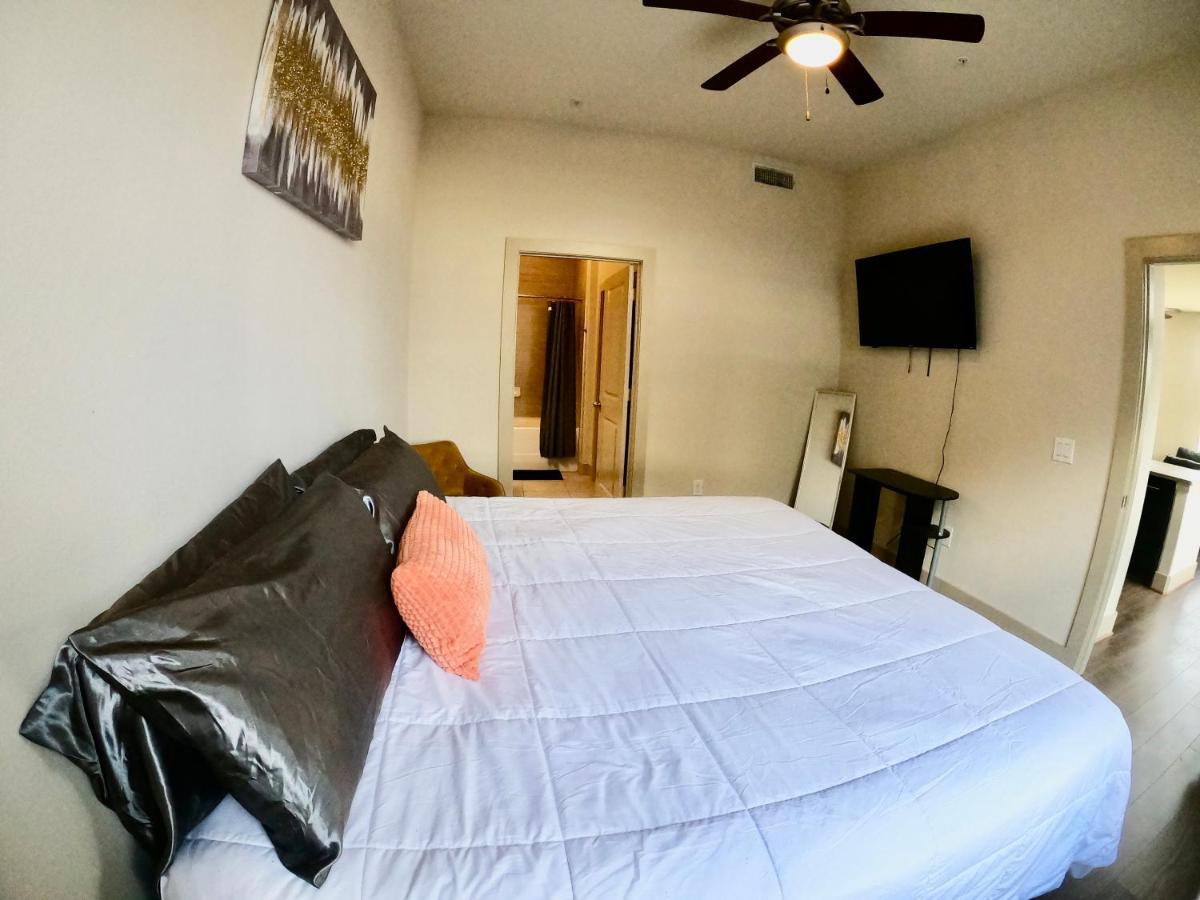 5 Mins To Med Center, Comfy King Beds, Wifi,Gym,Pool Apartment Хюстън Екстериор снимка